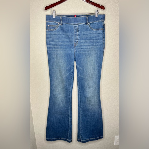Spanx Pull‑On Shaping Bootcut Jeans Denim Stretch Size XL Tummy Control - Picture 1 of 5